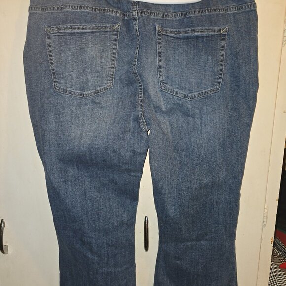 Lane Bryant Capris Size 22 - Picture 4 of 4